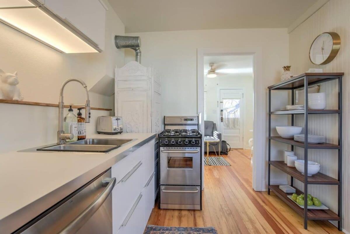 Vintage Tiny House Cute 1Bdrm Big Appeal Villa โคโลราโดสปริงส์ ภายนอก รูปภาพ