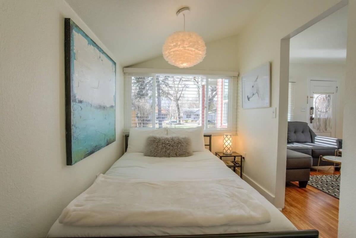 Vintage Tiny House Cute 1Bdrm Big Appeal Villa โคโลราโดสปริงส์ ภายนอก รูปภาพ